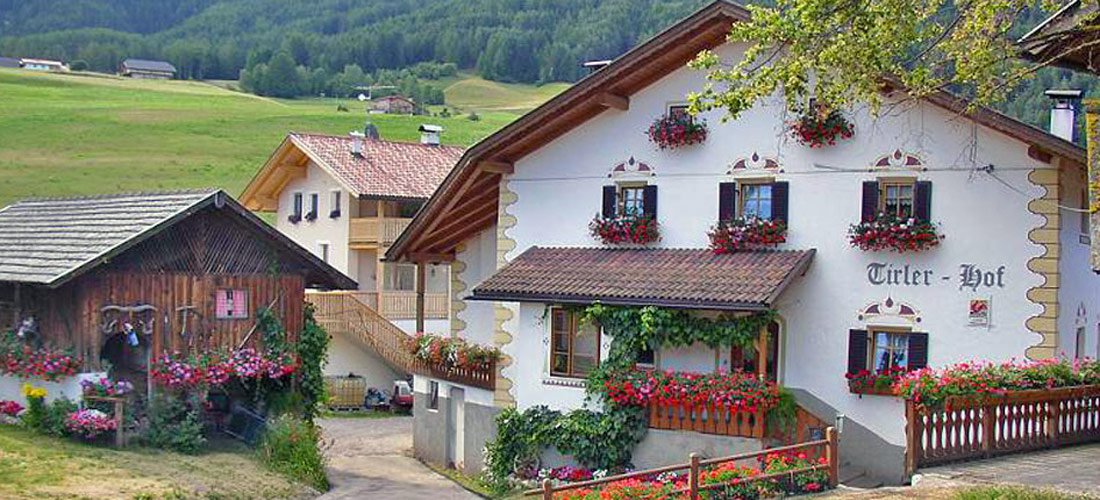 Tirlerhof - Bilderbuchbauernhof in den Dolomiten